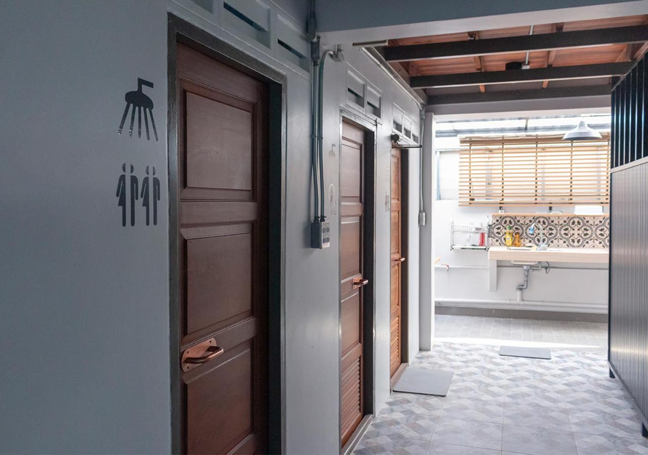 بيت شباب Liaw Base House بانكوك المظهر الخارجي الصورة