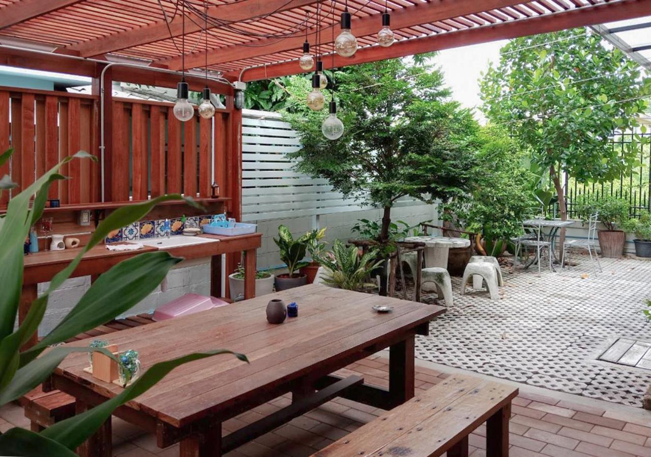 بيت شباب Liaw Base House بانكوك المظهر الخارجي الصورة