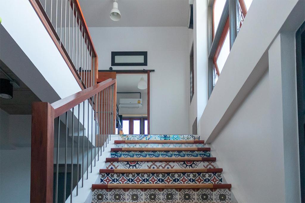 بيت شباب Liaw Base House بانكوك المظهر الخارجي الصورة