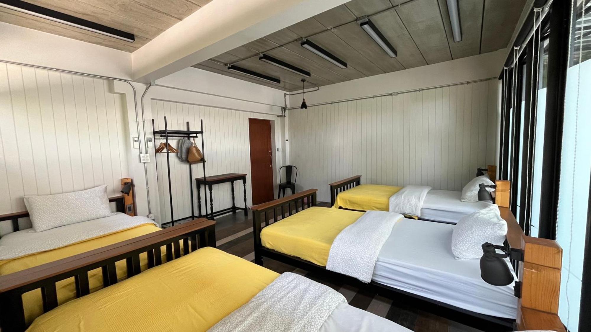 بيت شباب Liaw Base House بانكوك المظهر الخارجي الصورة